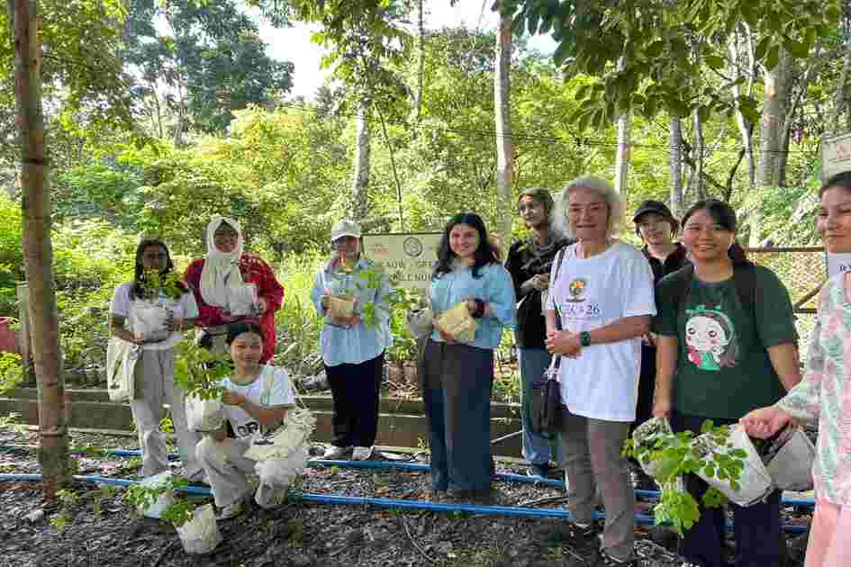 AUW Green Bangle Project plants 500 moringa saplings in campus sustainability drive