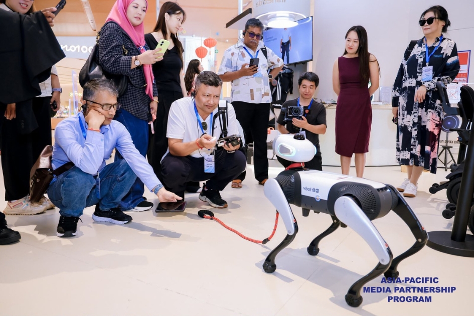 Asia-Pacific journalists deepen media cooperation through Shenzhen APMP