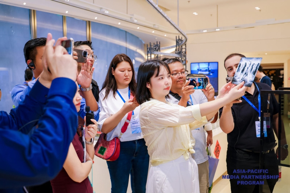 Asia-Pacific journalists deepen media cooperation through Shenzhen APMP