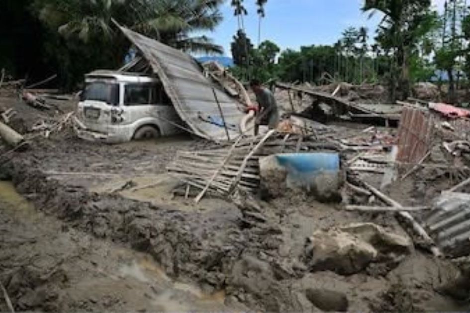 Assam labourer becomes lifeline for 2,000 people trapped by floods