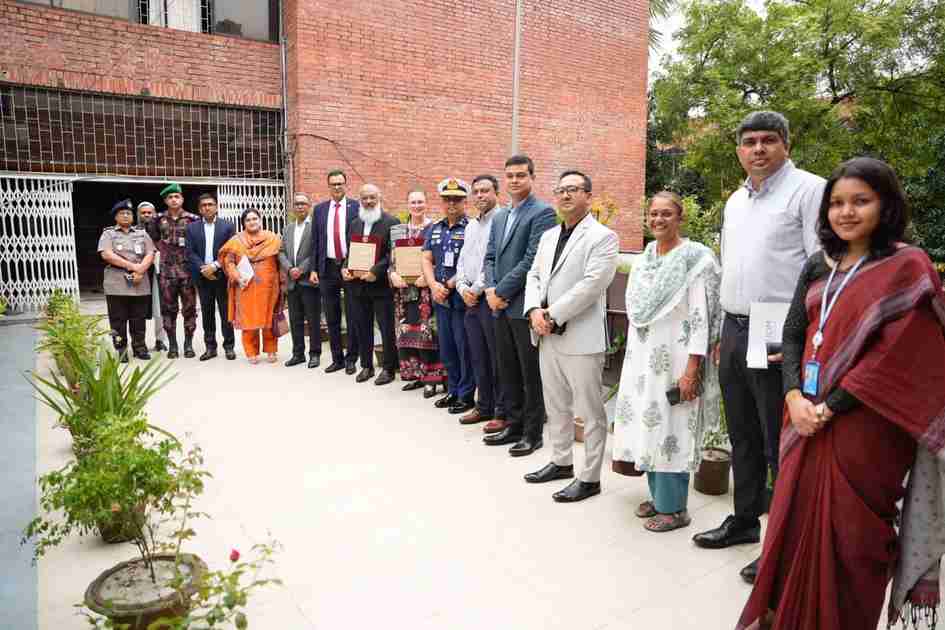 Bangladesh and IOM launch new initiative to combat cyber-enabled human trafficking