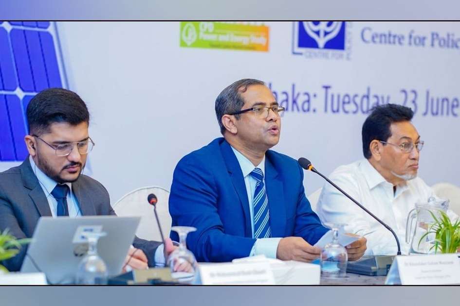 CPD urged to accelerate solar transition as experts cite pakistan’s renewable surge