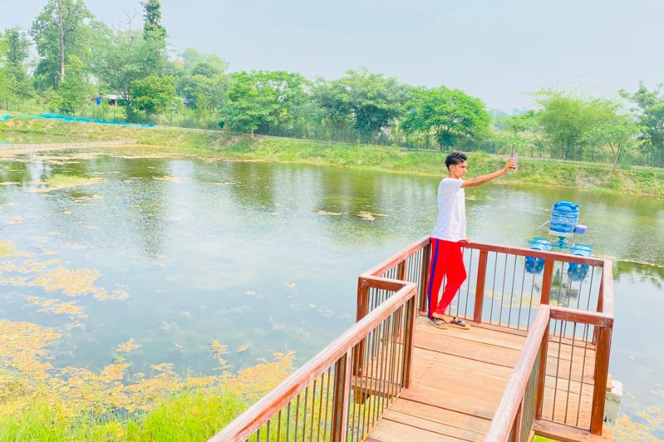Fish farming turns Rajapani Community Forest into tourist attraction in Nepal
