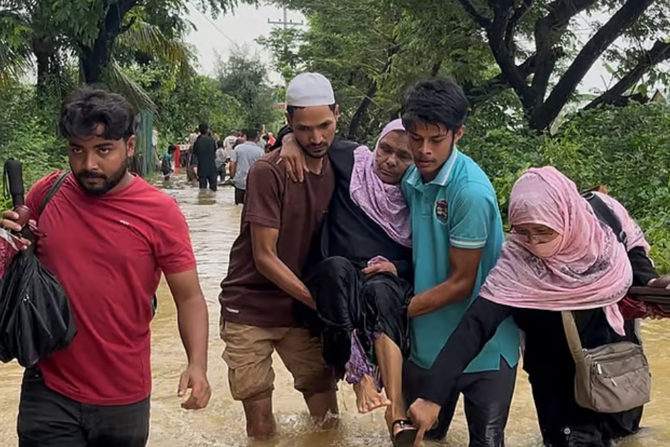 Flood toll rises to 39 as 928,000 affected across Chattogram division
