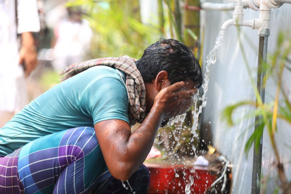 Heatwave grips Chuadanga as scorching temperatures disrupt daily life