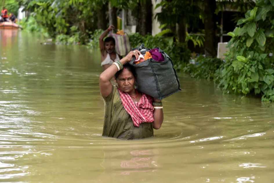 India monsoon rains kill over 100 as floods and landslides spread
