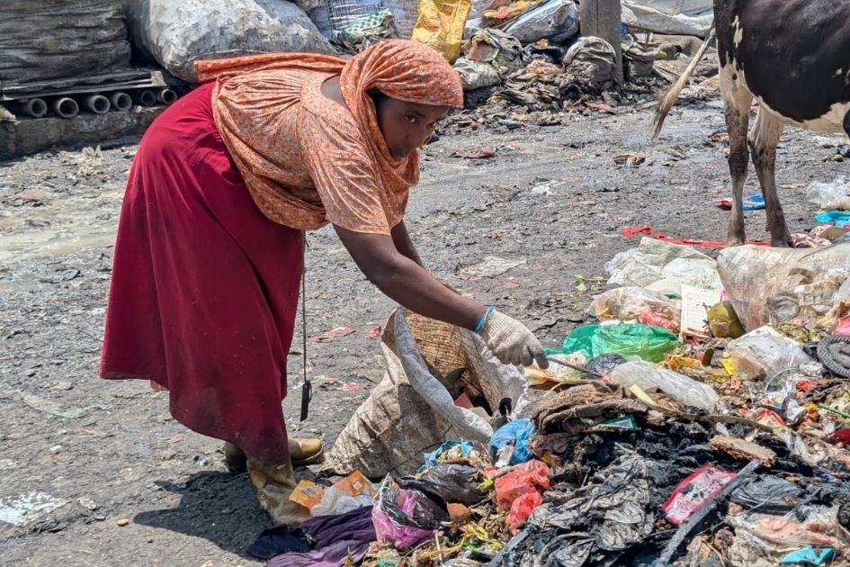 Dumpling station crisis in Bangladesh: work that brings to death