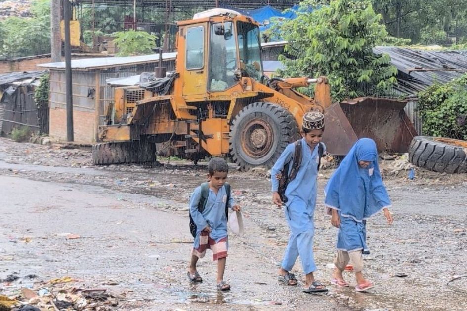 Dumpling station crisis in Bangladesh: work that brings to death