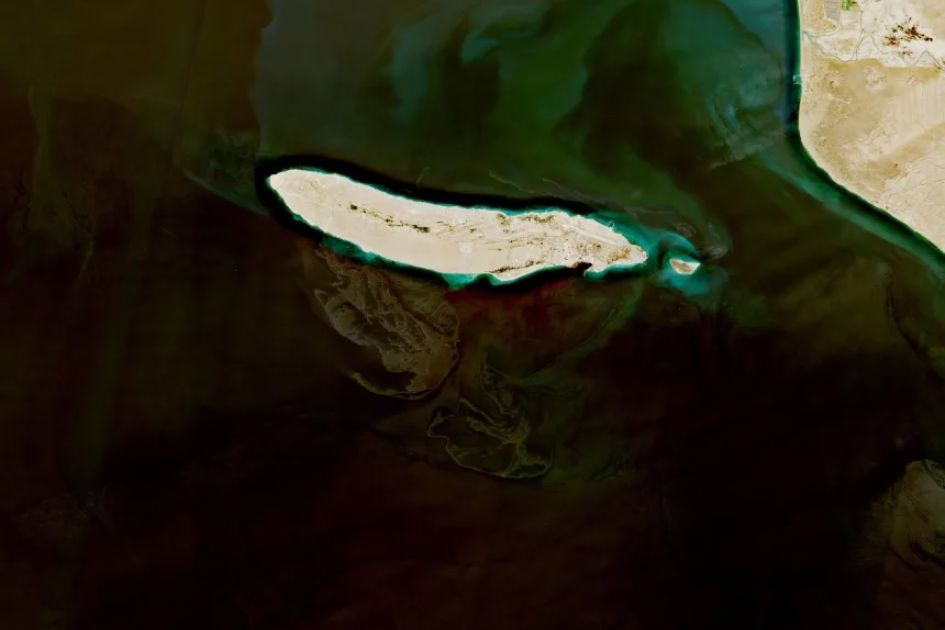 Oil spill in Hormuz visible from space, raising environmental alarm