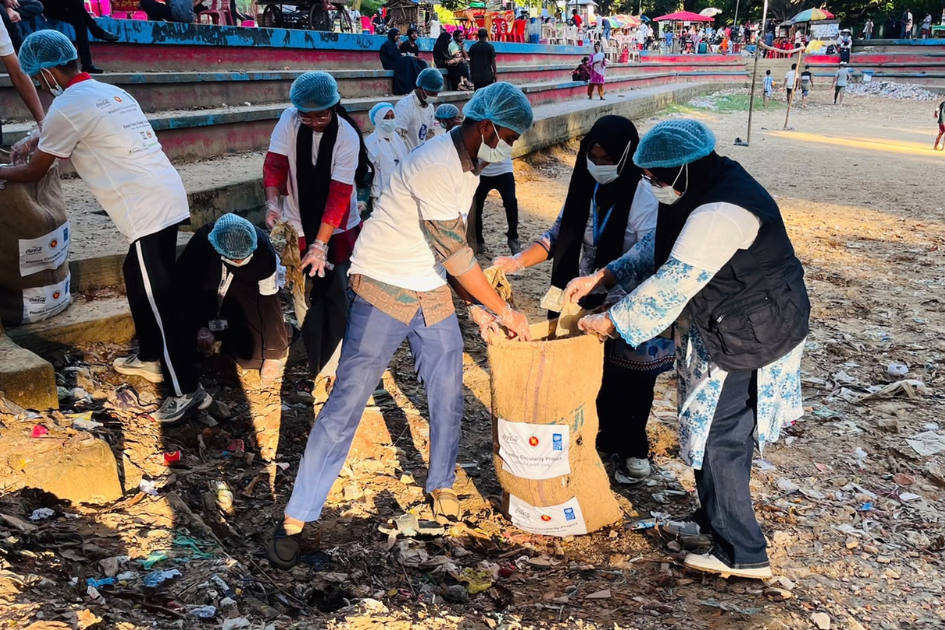 Chattogram youth volunteers call for lasting cleanup system at CRB