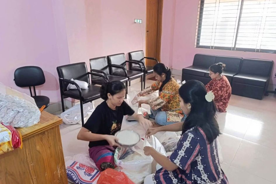 Young volunteers lead life-saving relief as Bangladesh floods affect 1 million