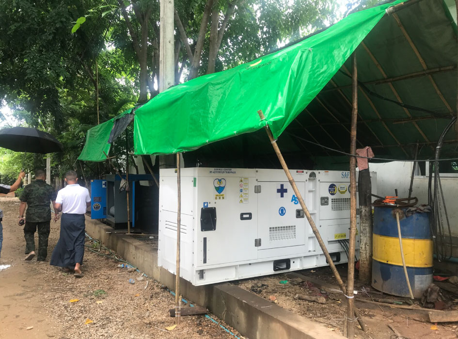Diesel generators in a BGF encampment / Credit: Kannikar Petchkaew.