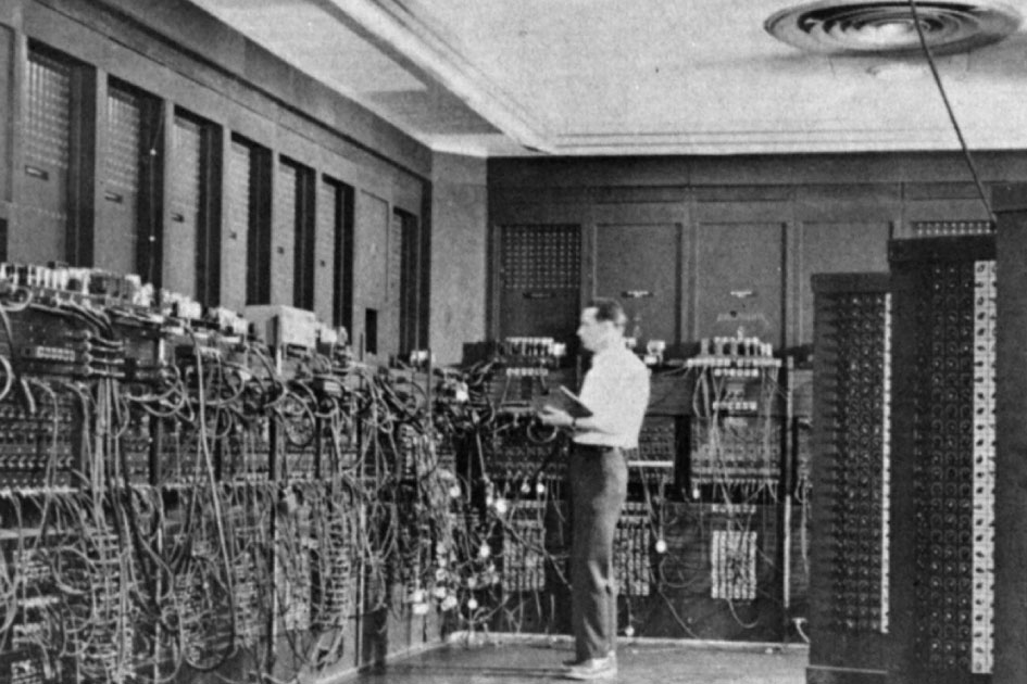 Perhaps the world's first data center, EINAC, c. 1947–1955 in Maryland, USA / Credit: US Army.